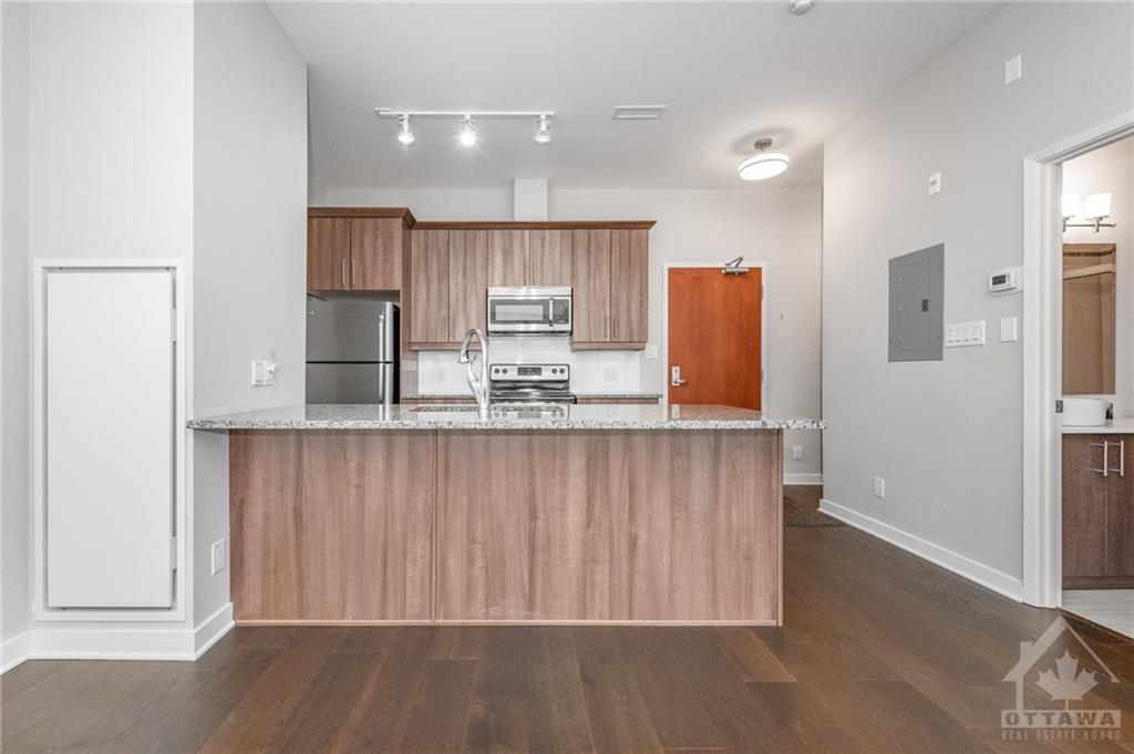 310 CENTRUM Boulevard, #101