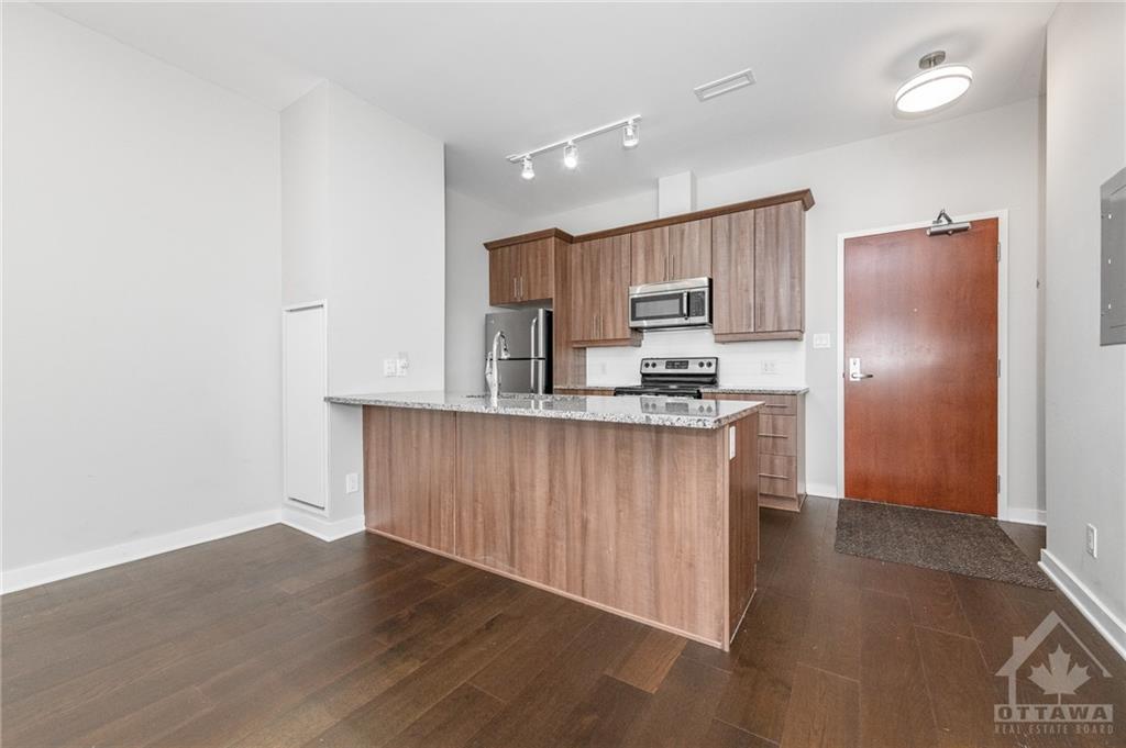 310 CENTRUM Boulevard, #101