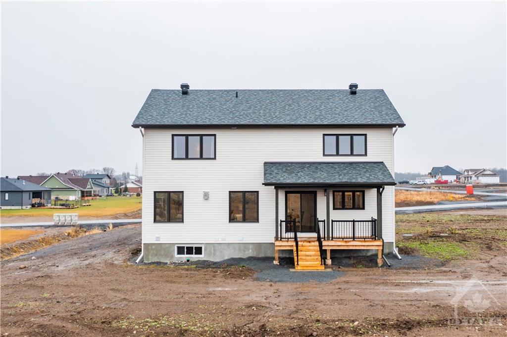 221 TRUDEAU Crescent