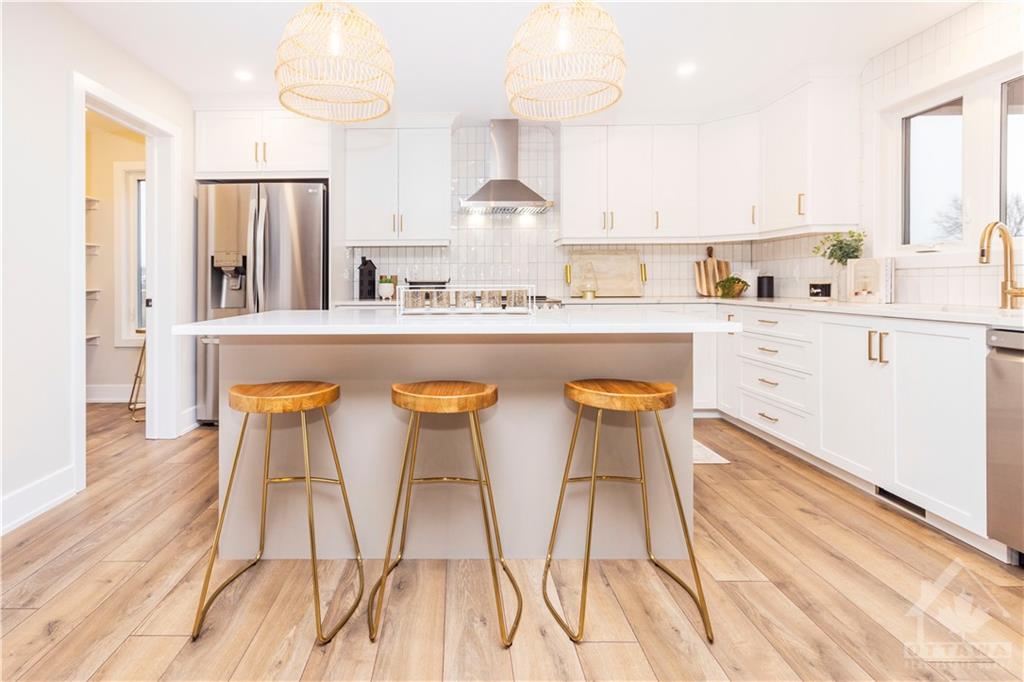 221 TRUDEAU Crescent