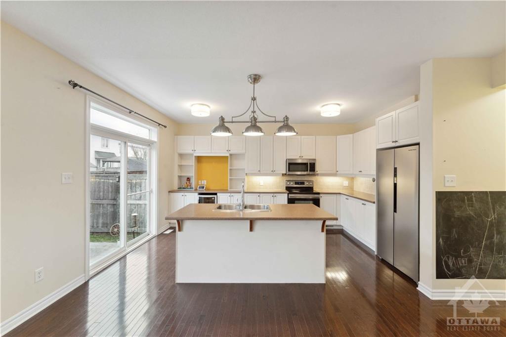 417 VENDEVALE Avenue