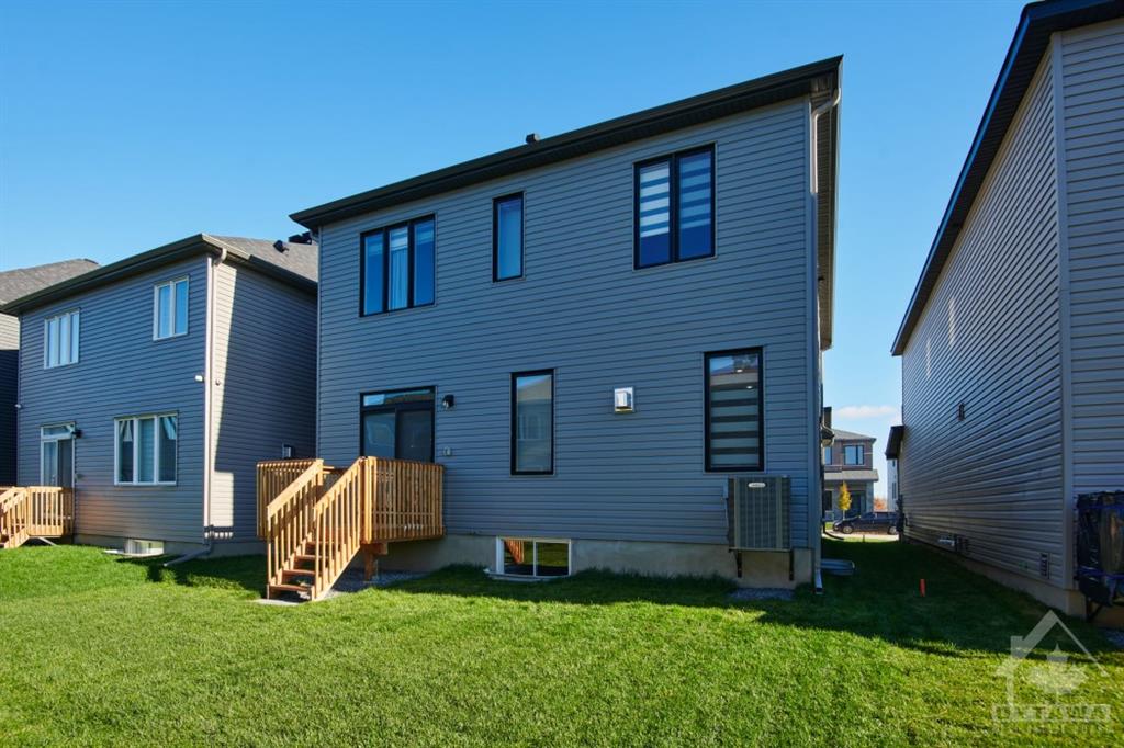935 LAKERIDGE Drive