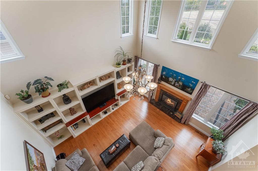 166 WINDANCE Crescent