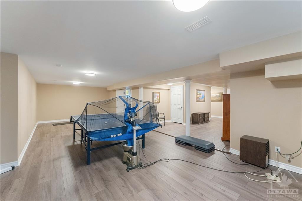 166 WINDANCE Crescent