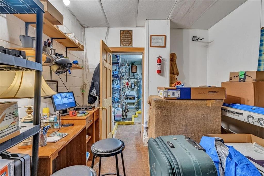 447 SECOND Street W