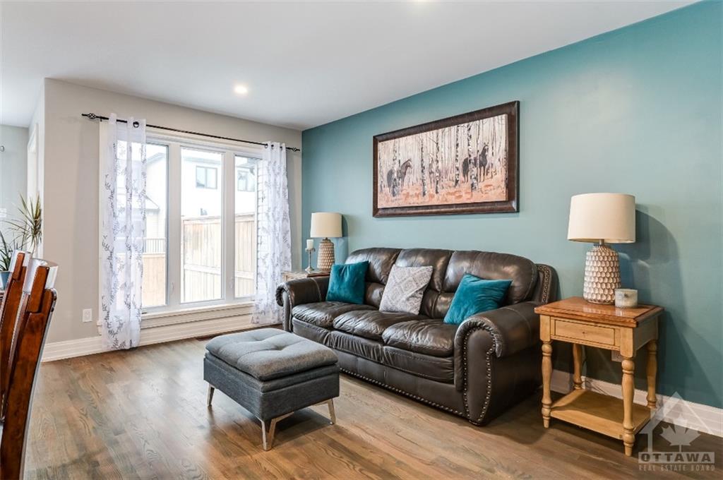 212 PURCHASE Crescent