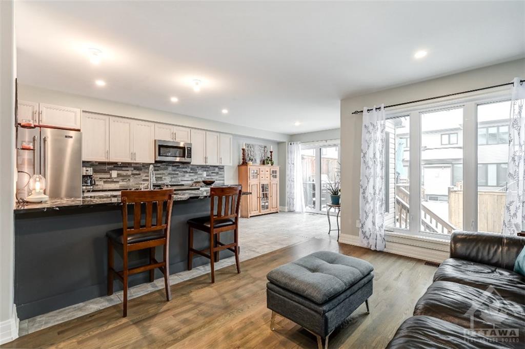 212 PURCHASE Crescent