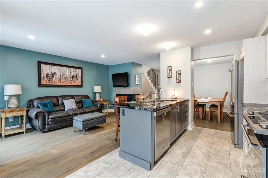 212 PURCHASE Crescent