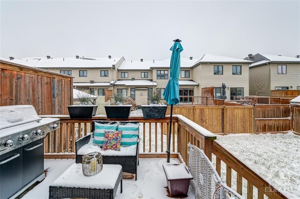212 PURCHASE Crescent