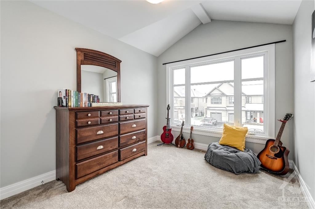 212 PURCHASE Crescent