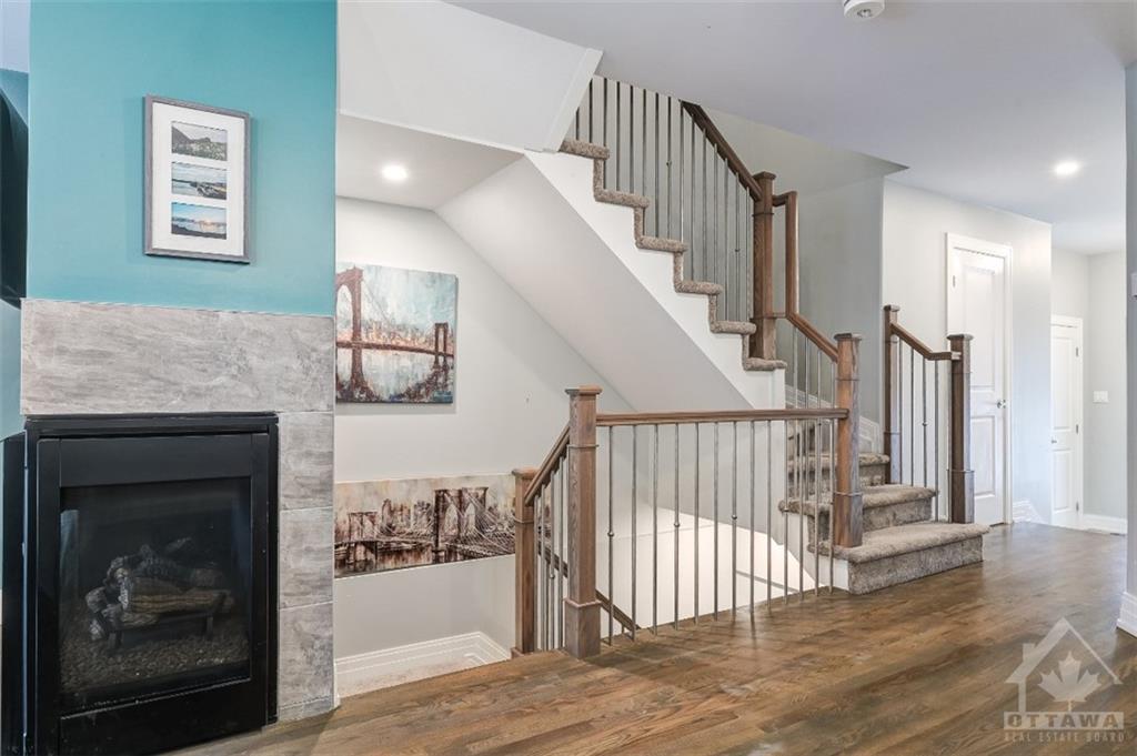 212 PURCHASE Crescent