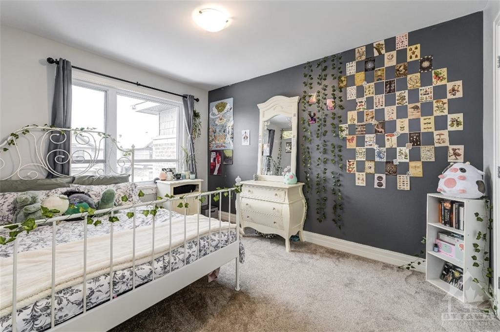 212 PURCHASE Crescent
