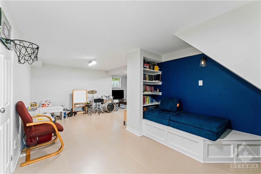 6056 MEADOWGLEN Drive