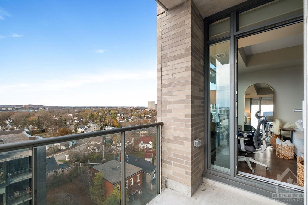 88 RICHMOND Road, #809