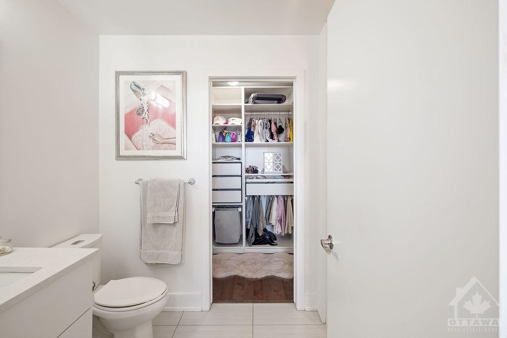 88 RICHMOND Road, #809