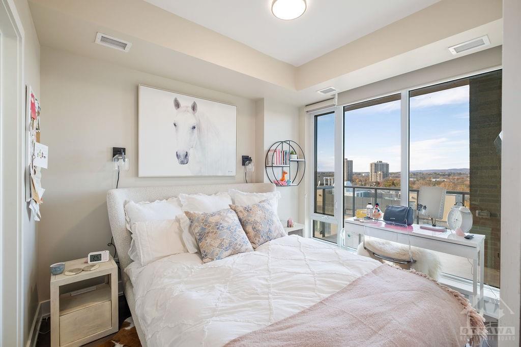 88 RICHMOND Road, #809