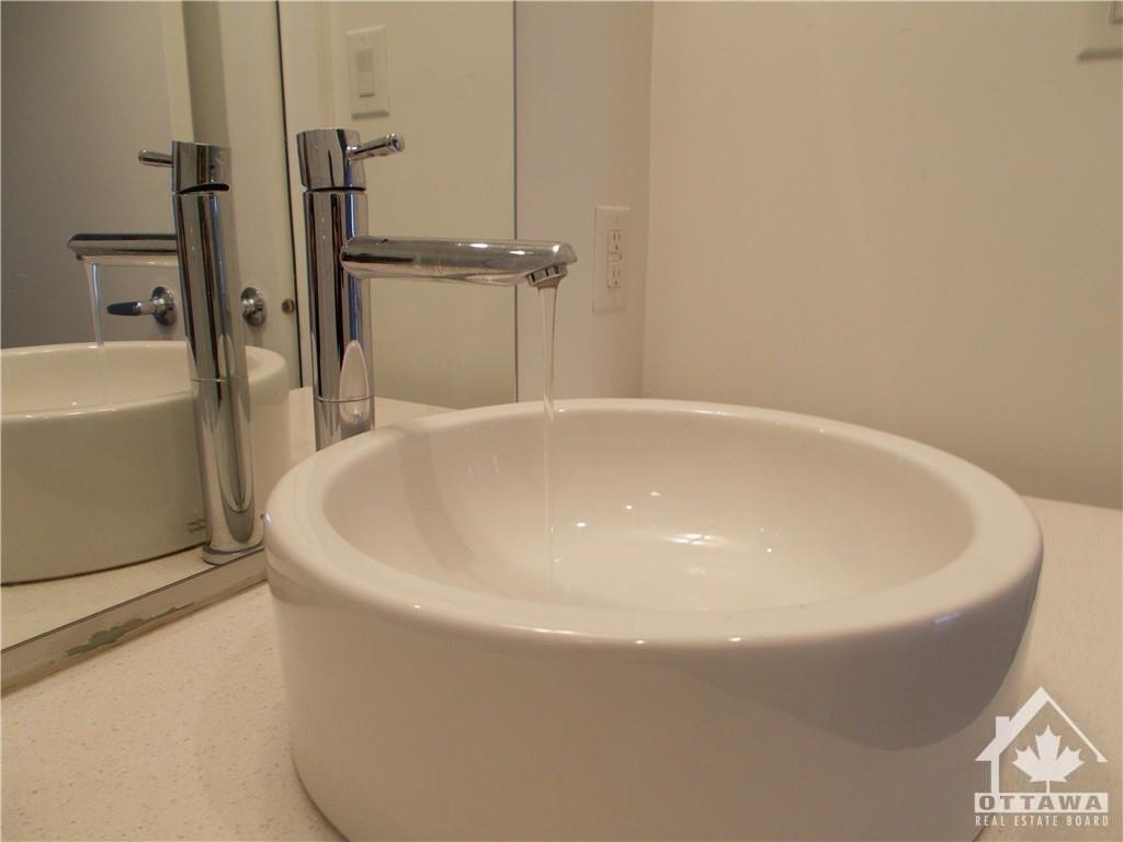 101 RICHMOND Road, #612