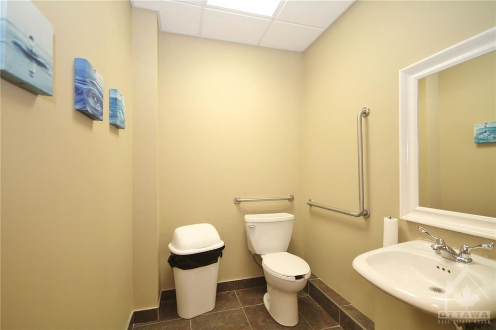 120 TERENCE MATTHEWS Crescent, #A1