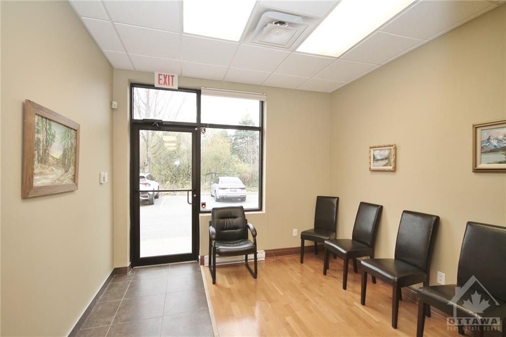 120 TERENCE MATTHEWS Crescent, #A1