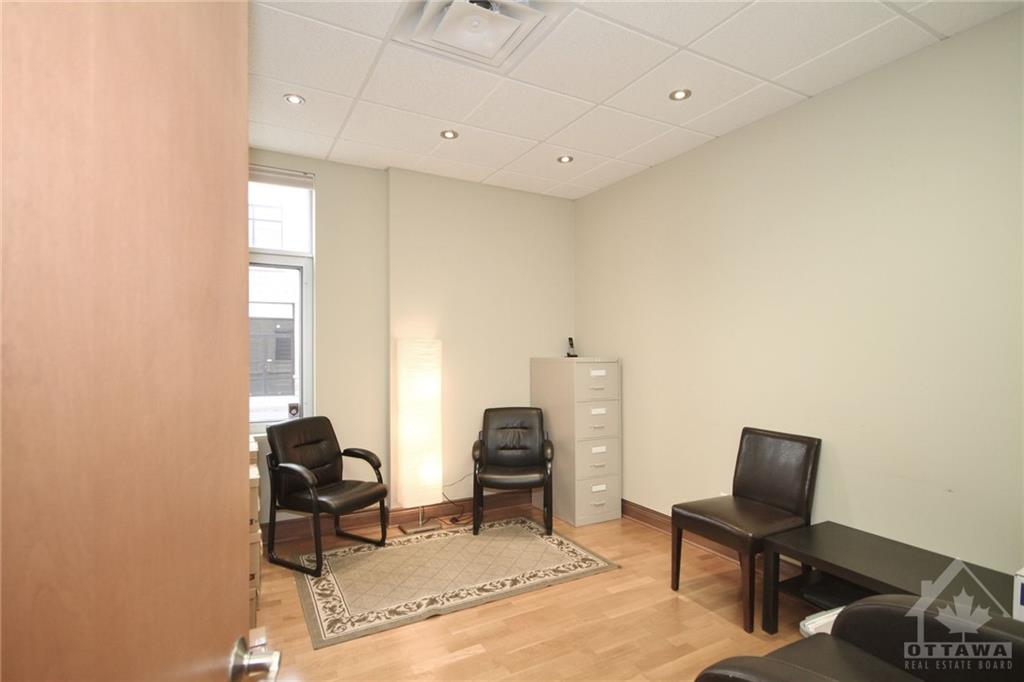 120 TERENCE MATTHEWS Crescent, #A1