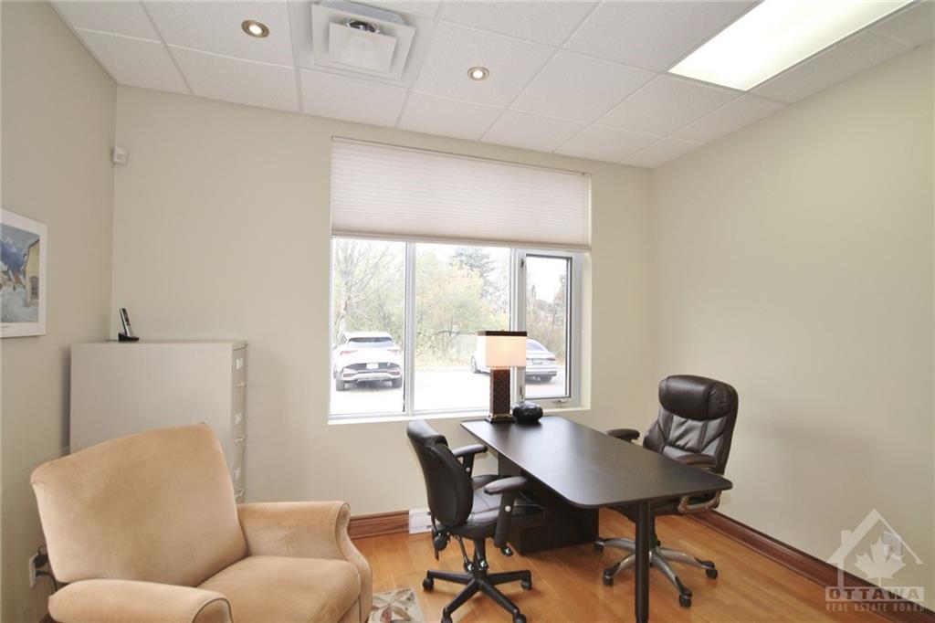 120 TERENCE MATTHEWS Crescent, #A1