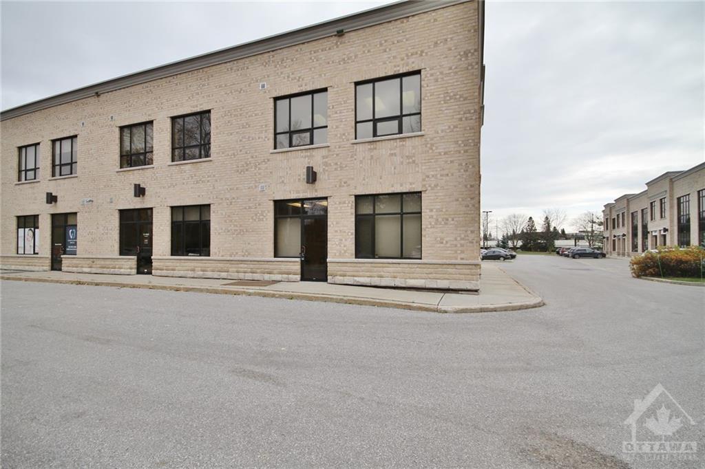 120 TERENCE MATTHEWS Crescent, #A1