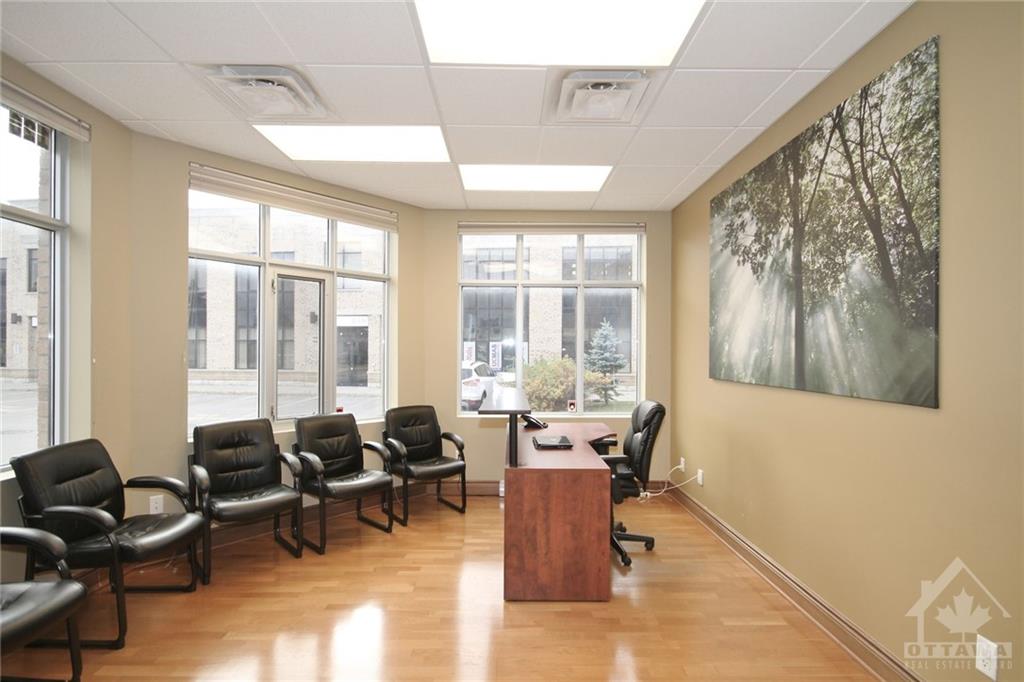 120 TERENCE MATTHEWS Crescent, #A1