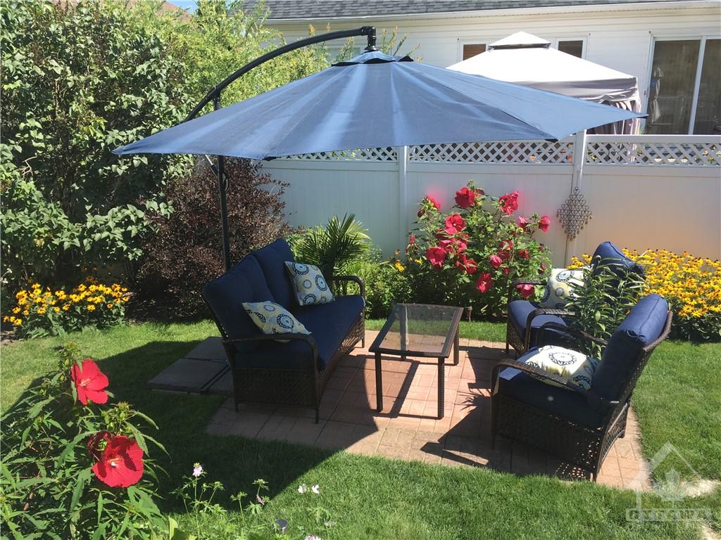 111 COURSIER Crescent