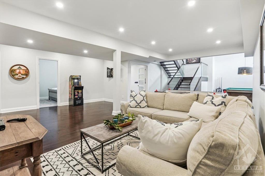 1683 LAKESHORE Drive