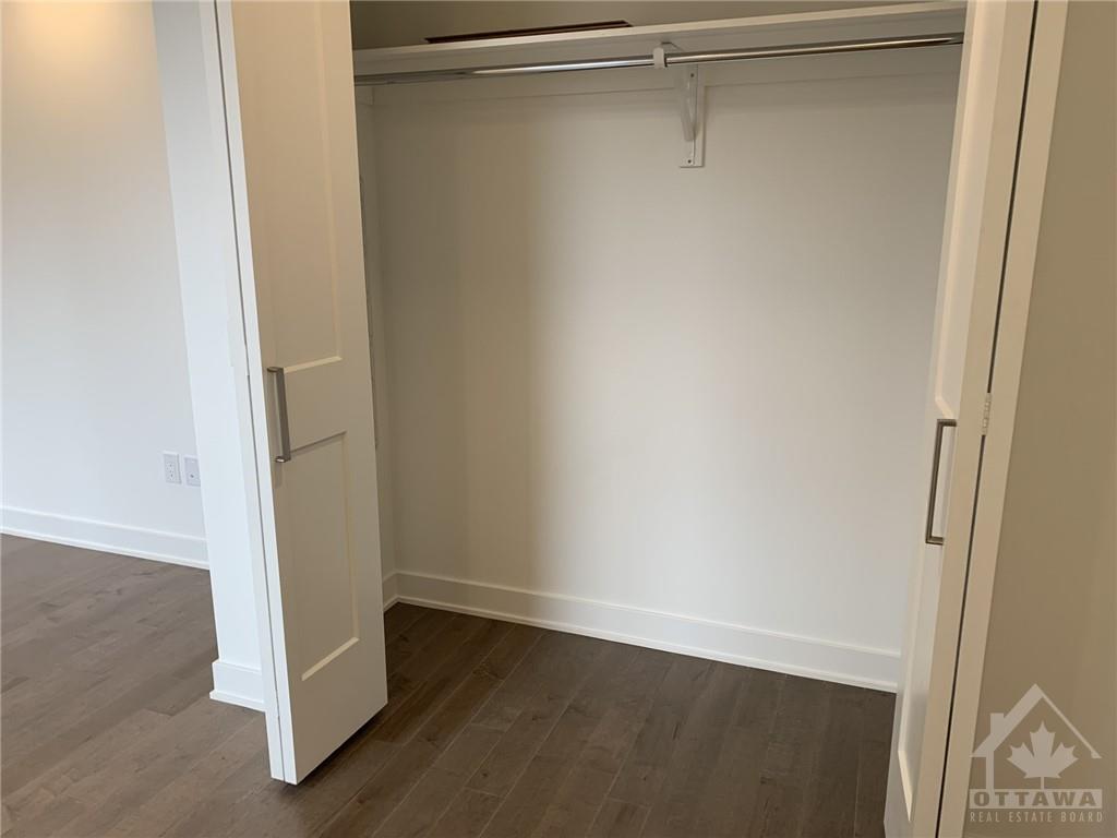 340 QUEEN Street, #1608