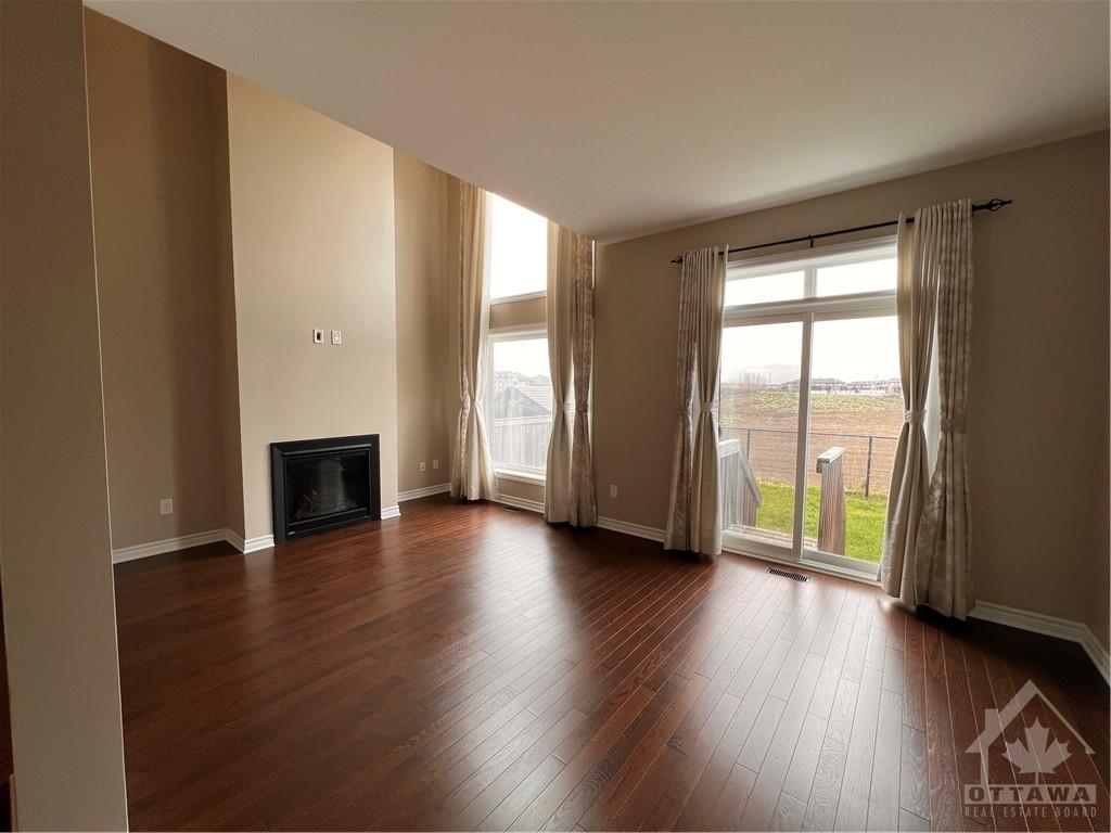 818 CARNELIAN Crescent