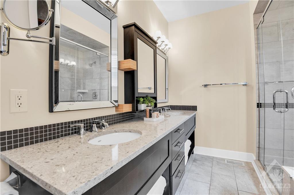 646 BIRCHLAND Crescent