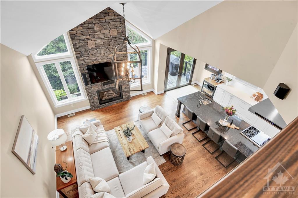 646 BIRCHLAND Crescent
