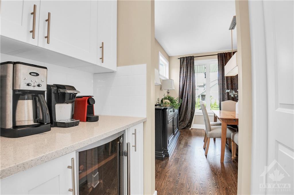 646 BIRCHLAND Crescent