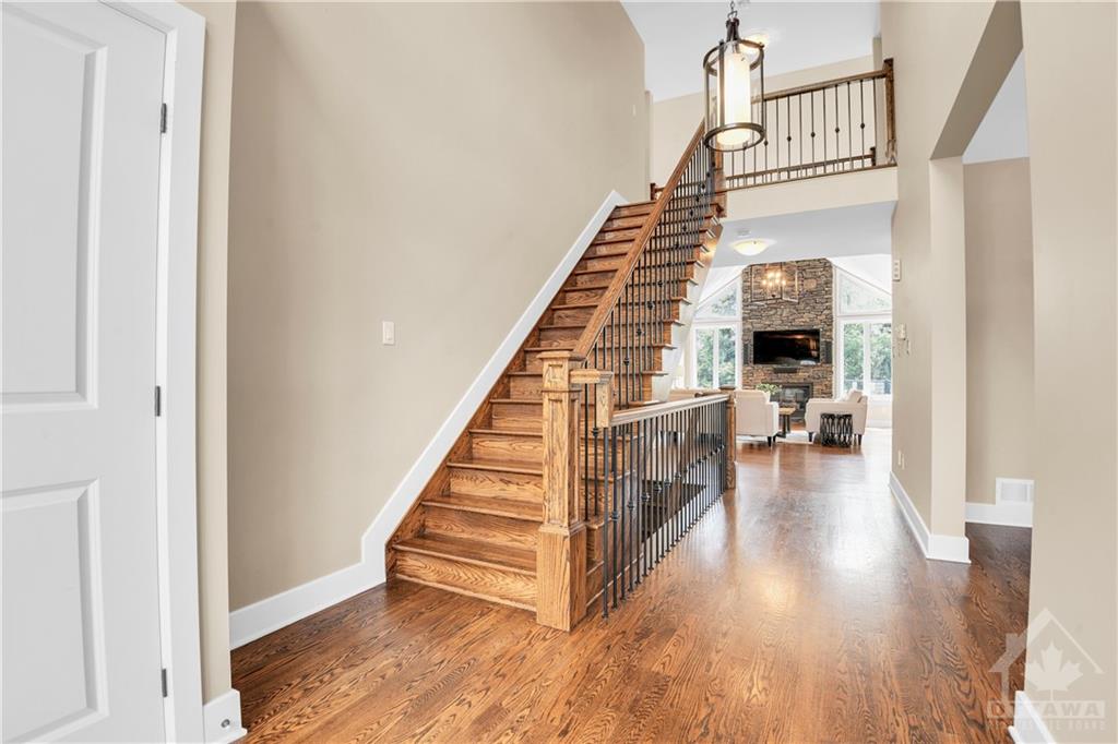 646 BIRCHLAND Crescent