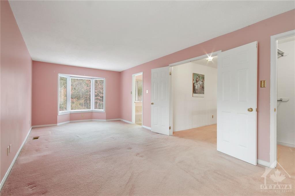43C HEWITT Way
