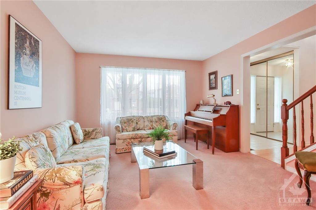 43C HEWITT Way