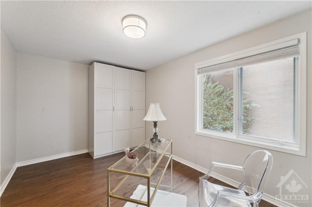 12 BECKINGTON Private