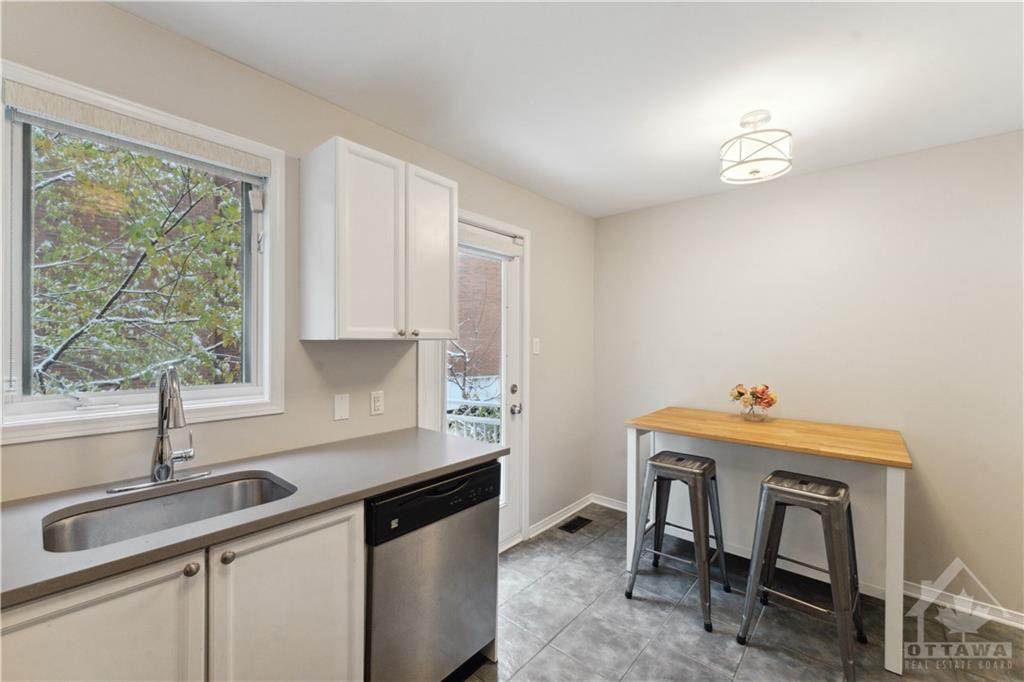 12 BECKINGTON Private