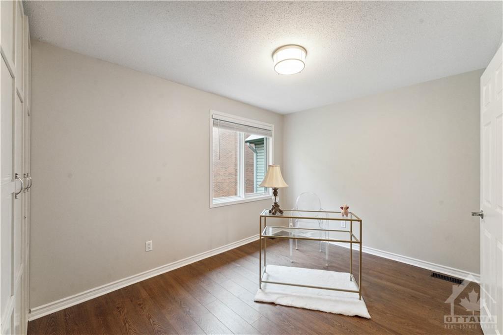 12 BECKINGTON Private