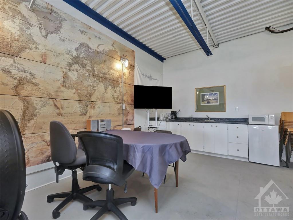 5480 CANOTEK Road, #5