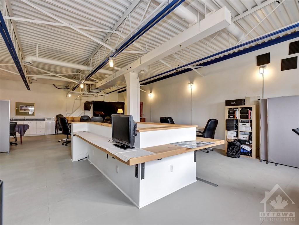 5480 CANOTEK Road, #5
