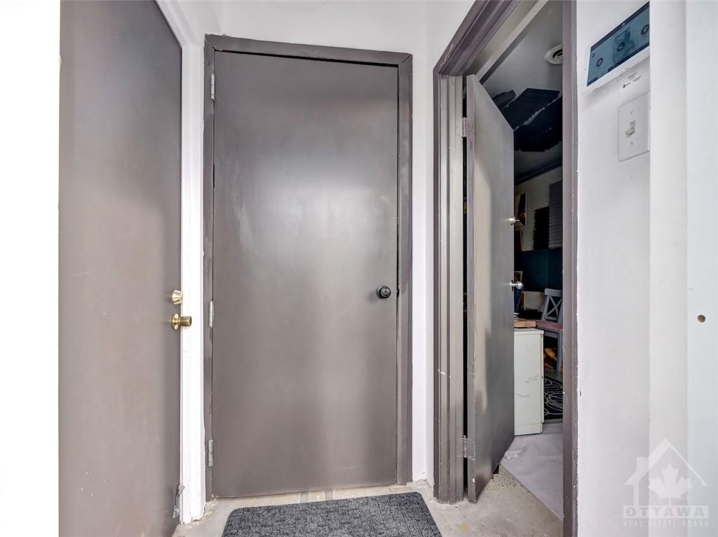 5480 CANOTEK Road, #5