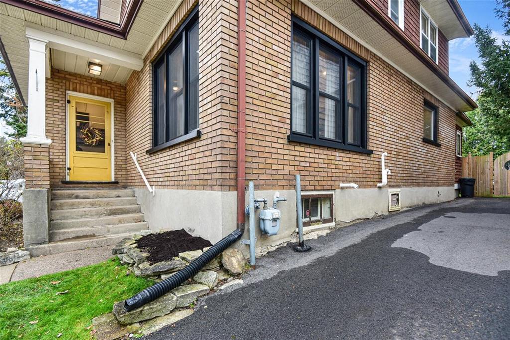 83 JESSIE Street