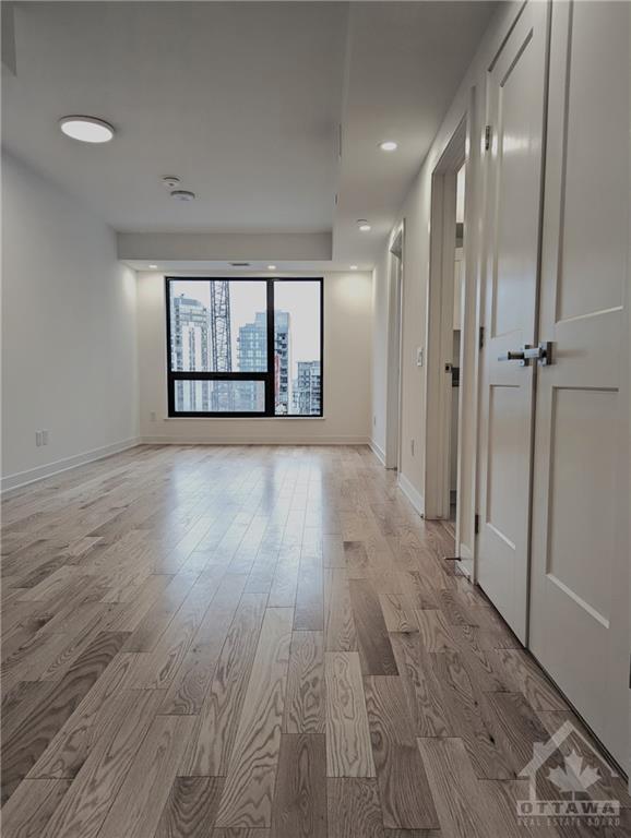 340 QUEEN Street, #1610