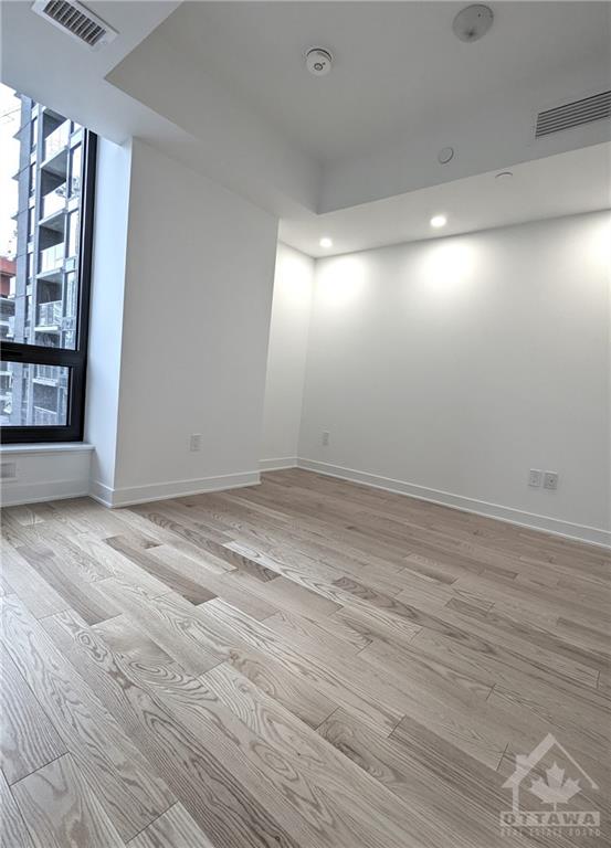 340 QUEEN Street, #1610