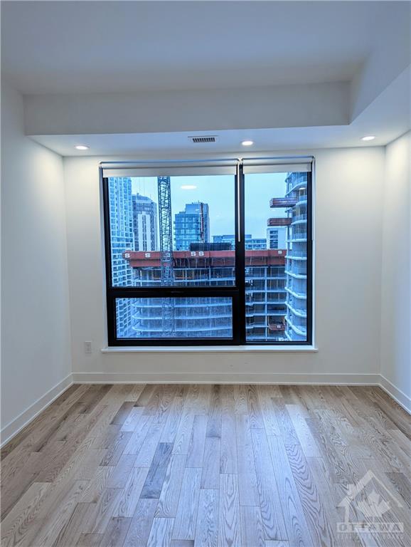 340 QUEEN Street, #1610