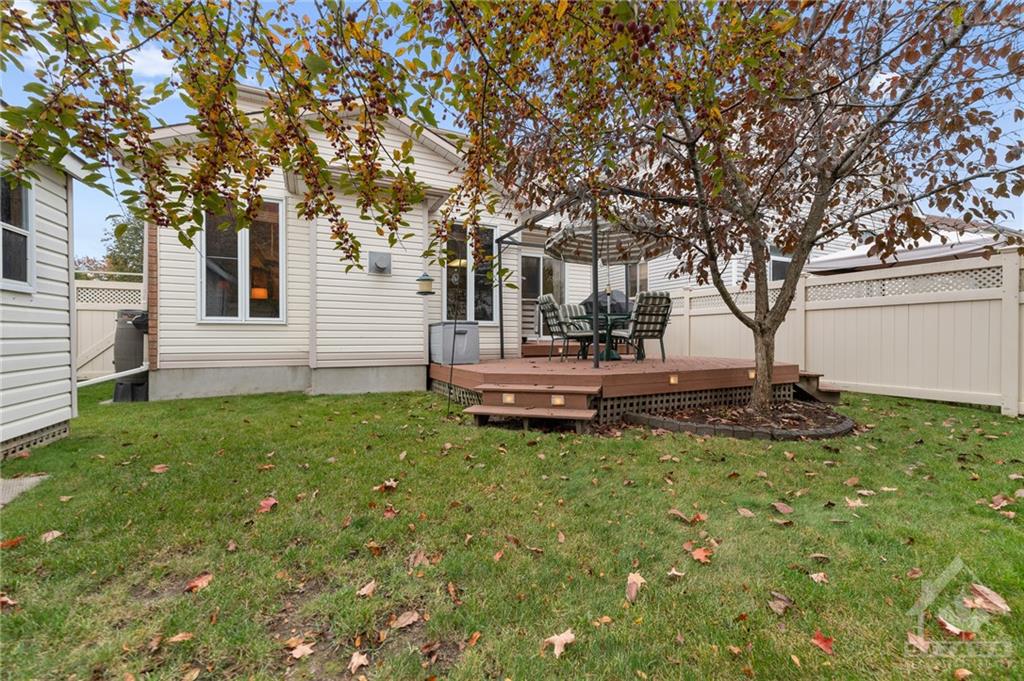907 BALZAC Lane