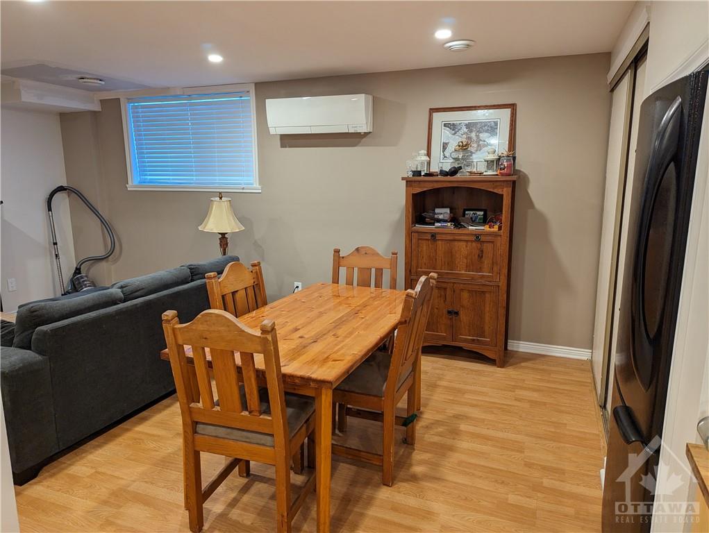 270 ST-DENIS Street, #B