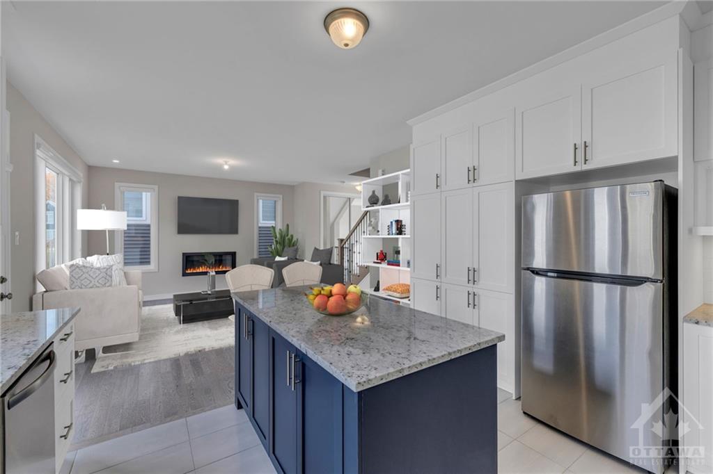 807 MERCIER Crescent